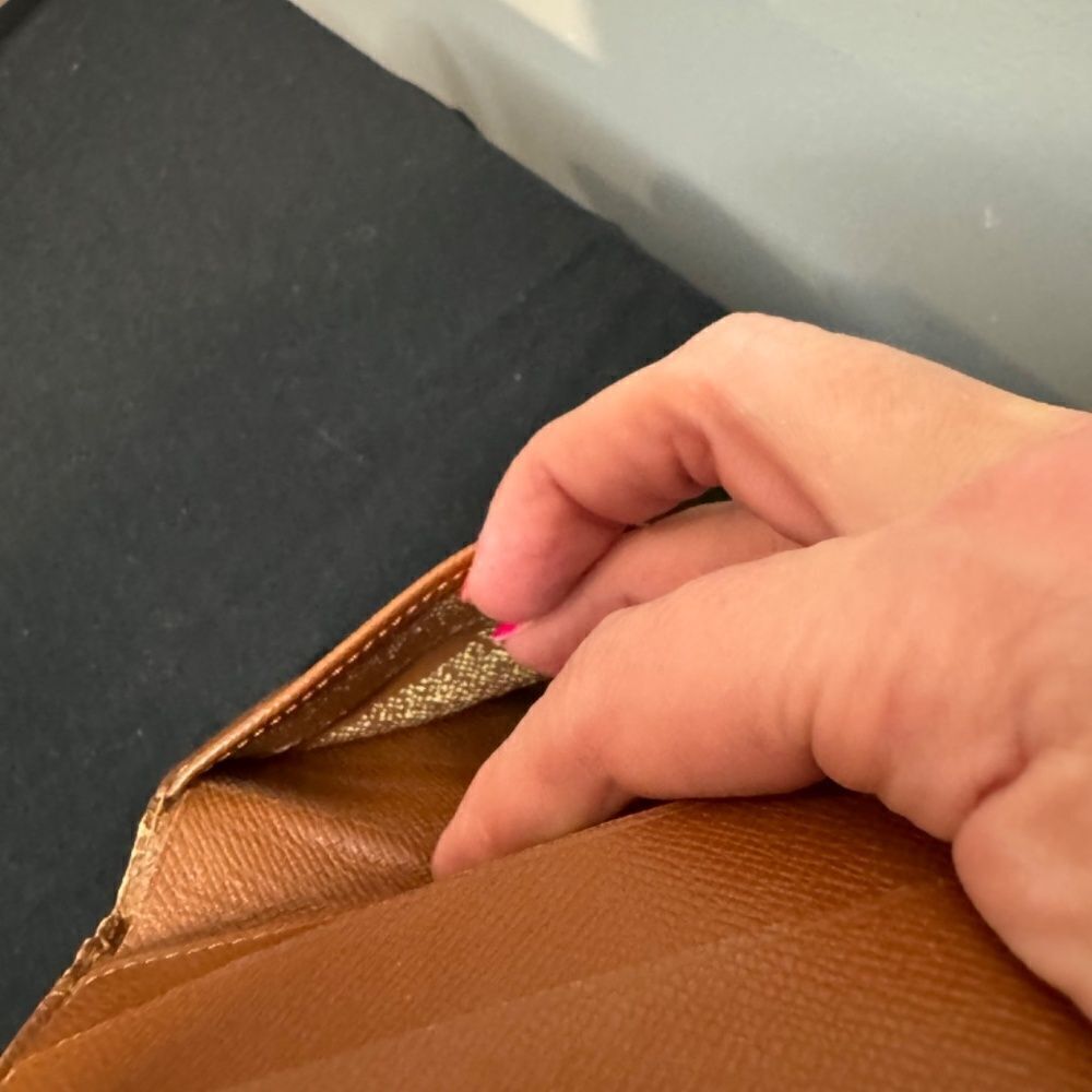 LV MONO DOUBLE SNAP WALLET - Picture 14 of 16